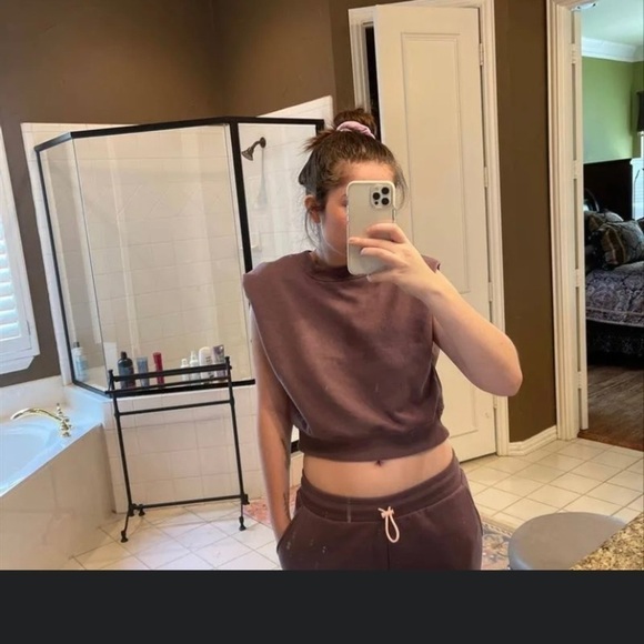 Wild Fable Tops Women's Muscle
Tank Sweatshirt Wild Fable - Picture 6 of 7